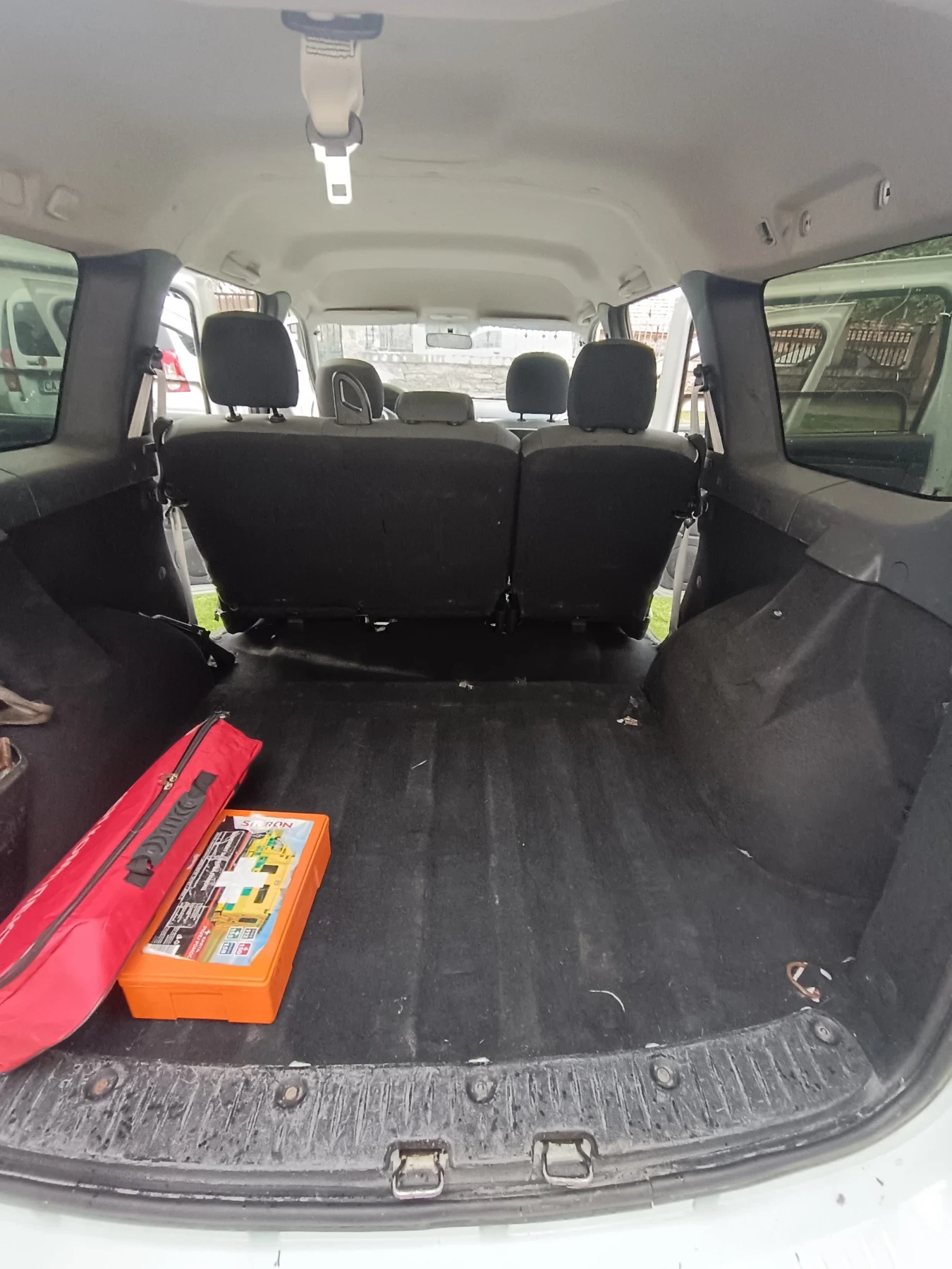 Dacia Logan, снимка 3 - Автомобили и джипове - 54242233