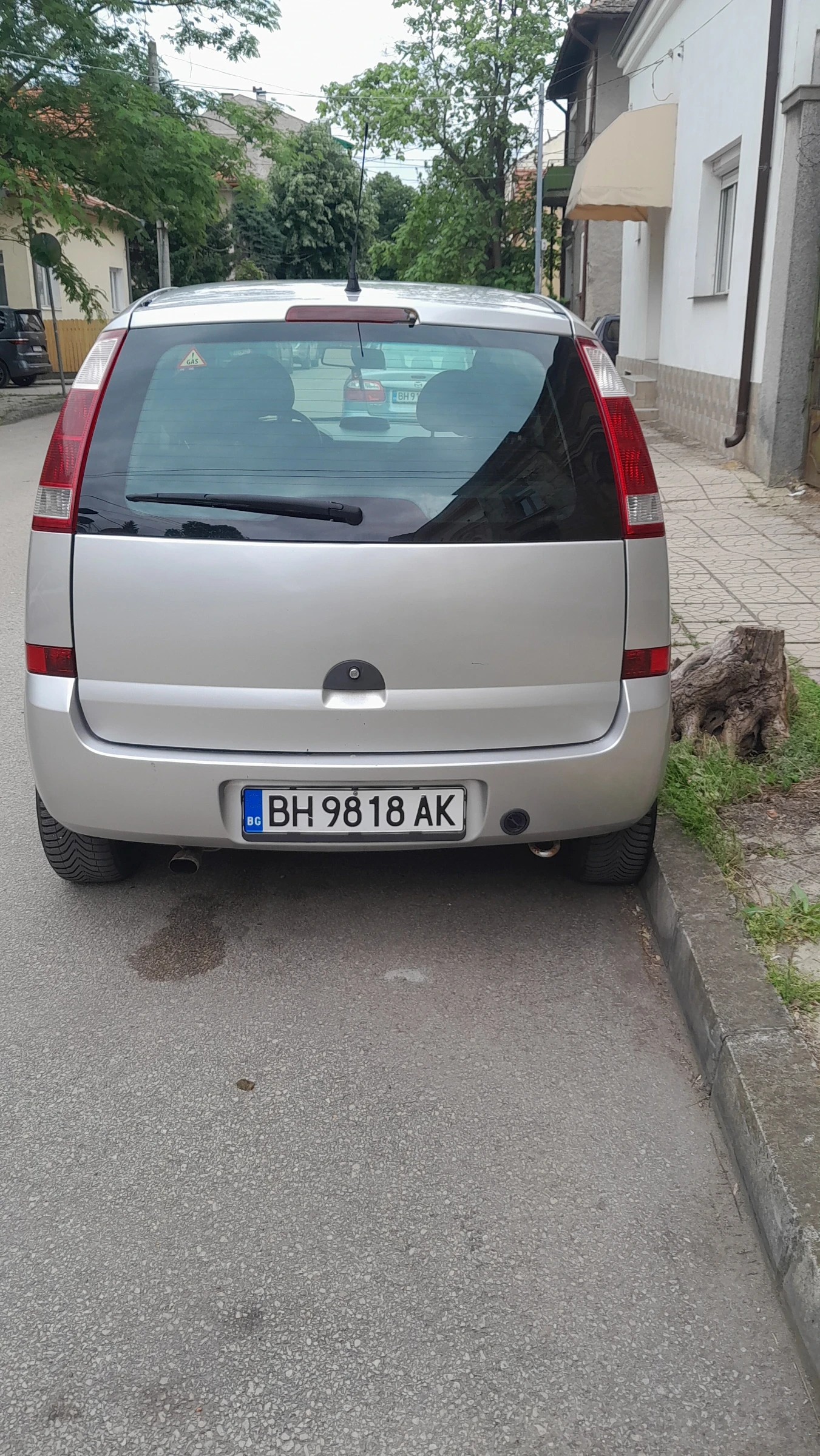 Opel Meriva, снимка 3 - Автомобили и джипове - 54642332