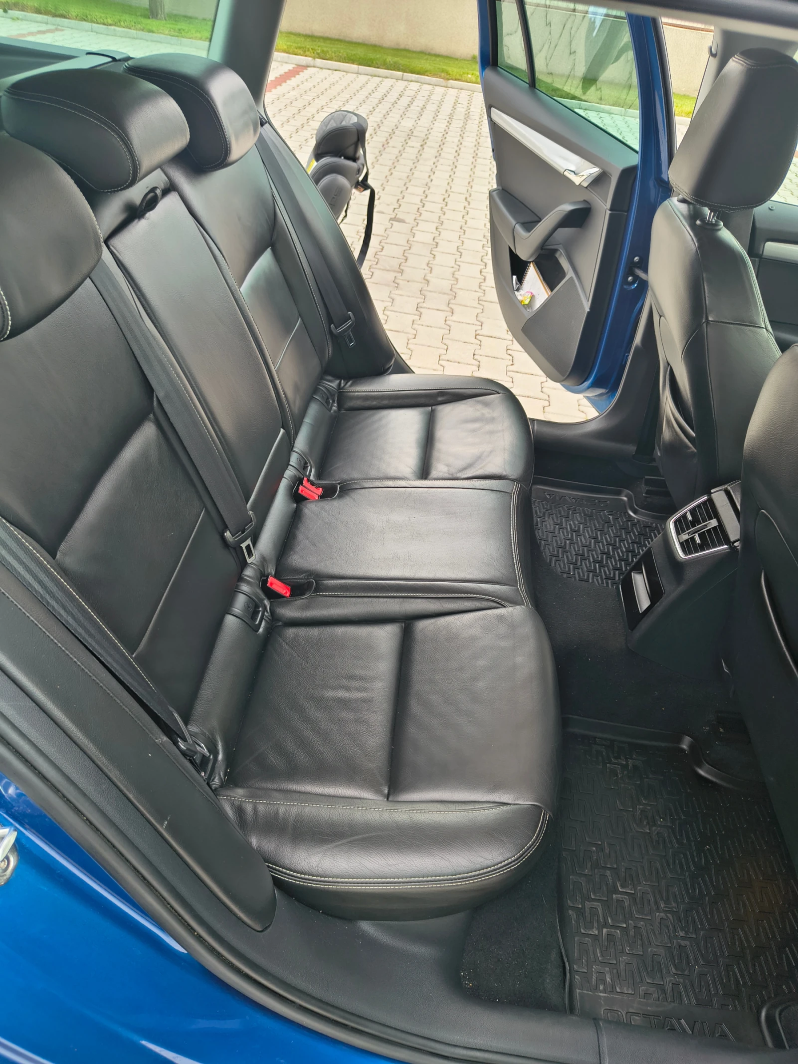 Skoda Octavia Greenline, снимка 10 - Автомобили и джипове - 54646751