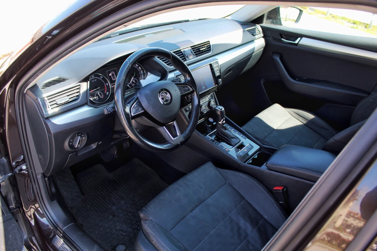 Skoda Superb, снимка 10 - Автомобили и джипове - 54954594