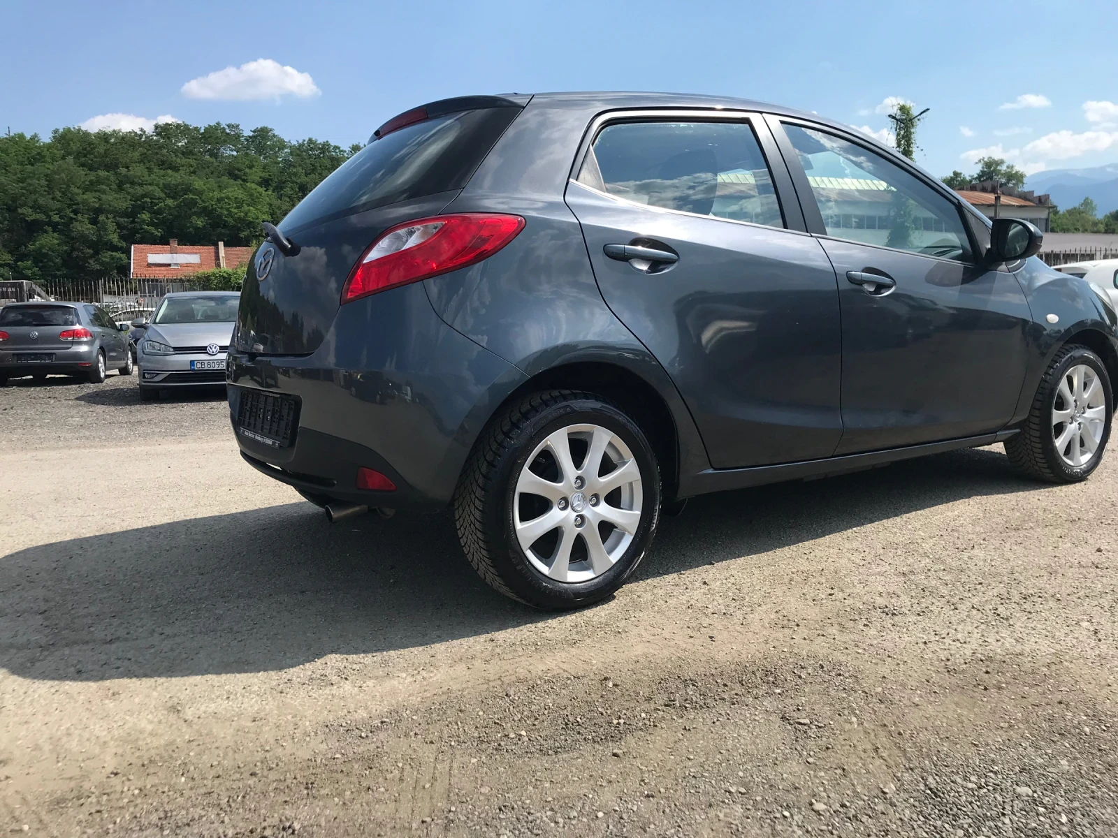 Mazda 2 1.5I AVTOMAT , снимка 5 - Автомобили и джипове - 55070918