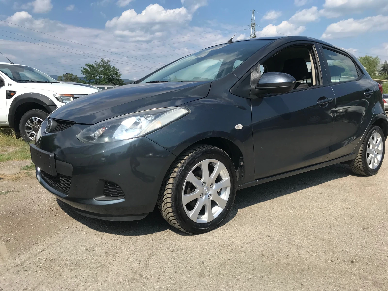 Mazda 2 1.5I AVTOMAT , снимка 4 - Автомобили и джипове - 55070918