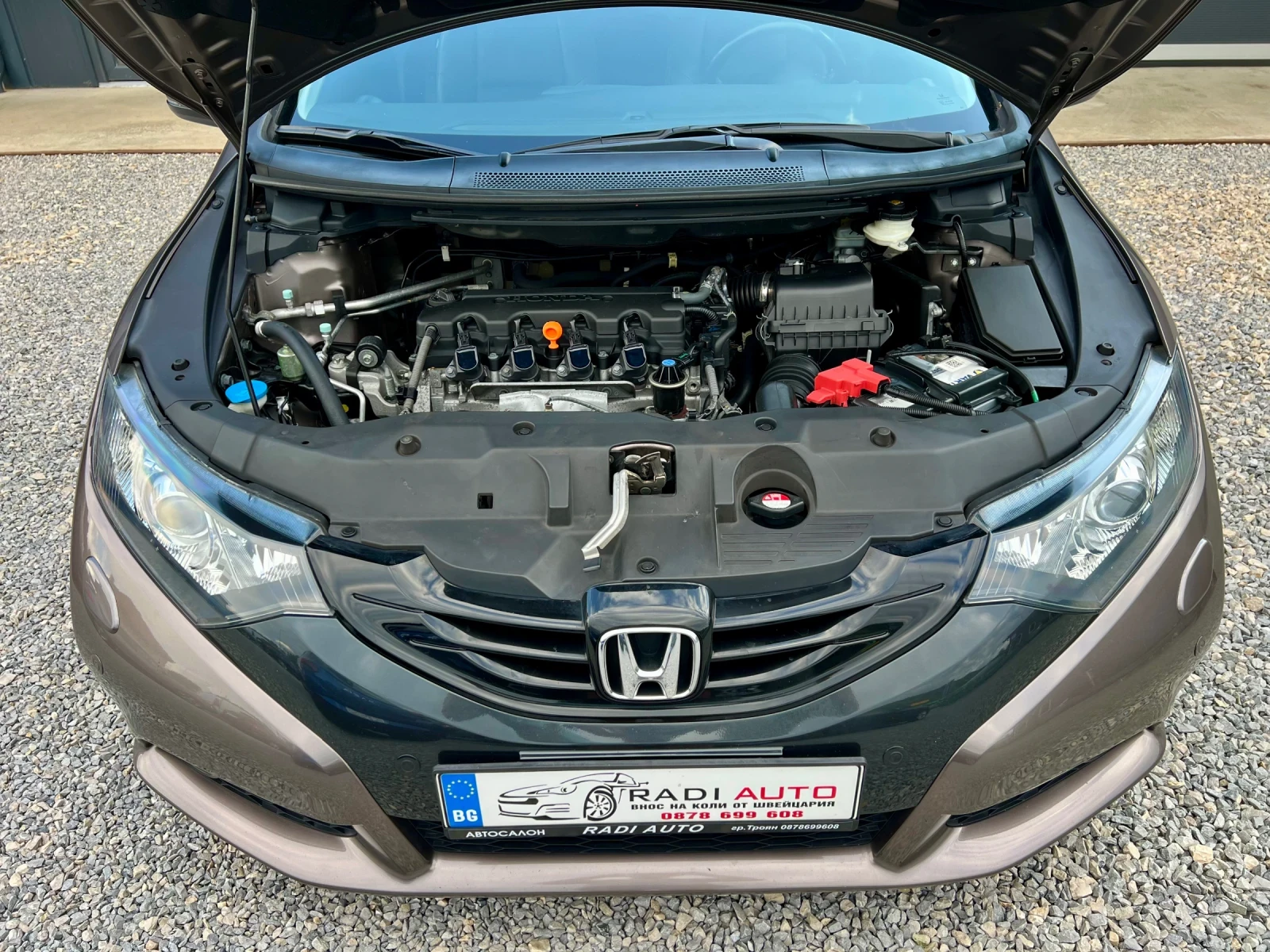Honda Civic 1.8i Executive ШВЕЙЦАРИЯ, снимка 6 - Автомобили и джипове - 55388854