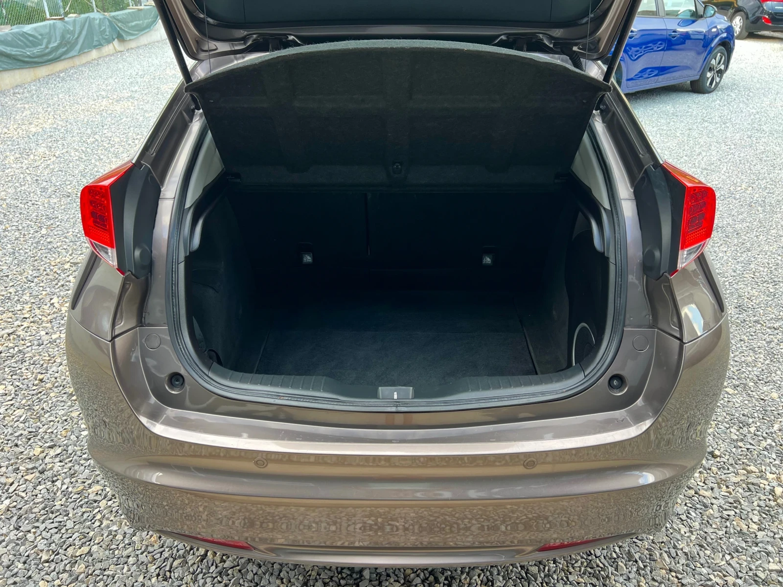Honda Civic 1.8i Executive ШВЕЙЦАРИЯ, снимка 5 - Автомобили и джипове - 55388854
