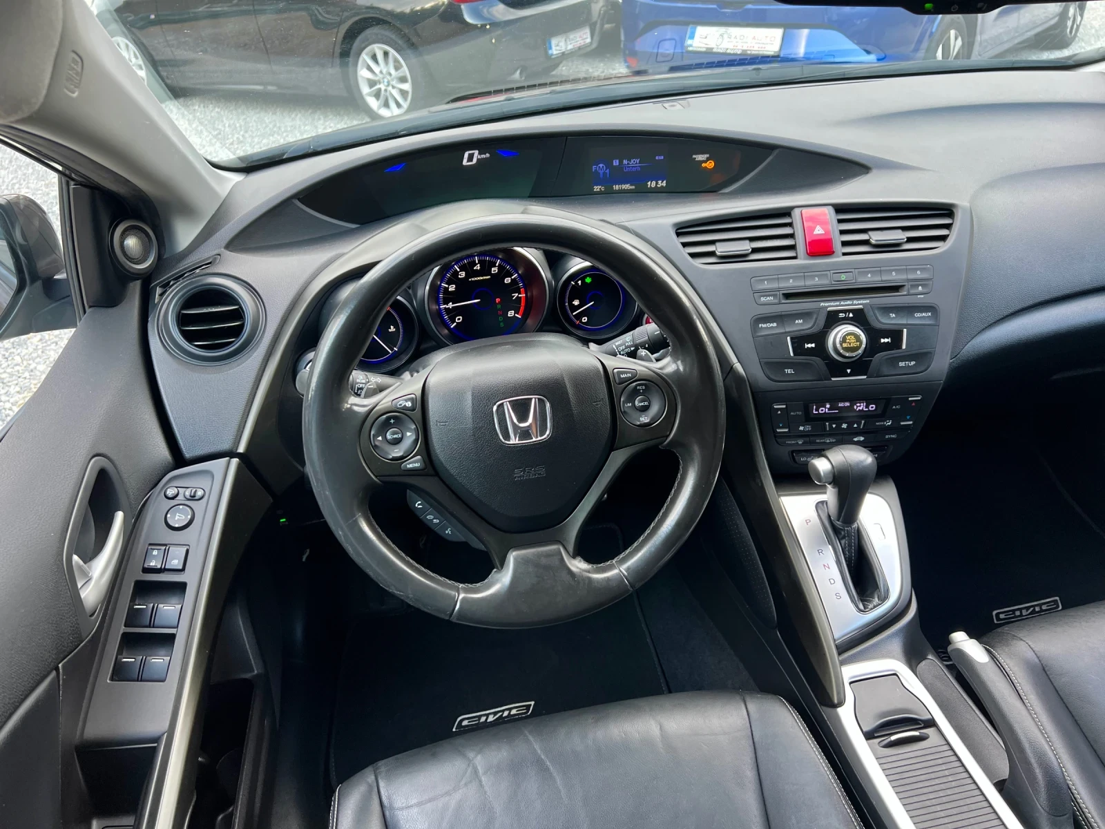 Honda Civic 1.8i Executive ШВЕЙЦАРИЯ, снимка 10 - Автомобили и джипове - 55388854