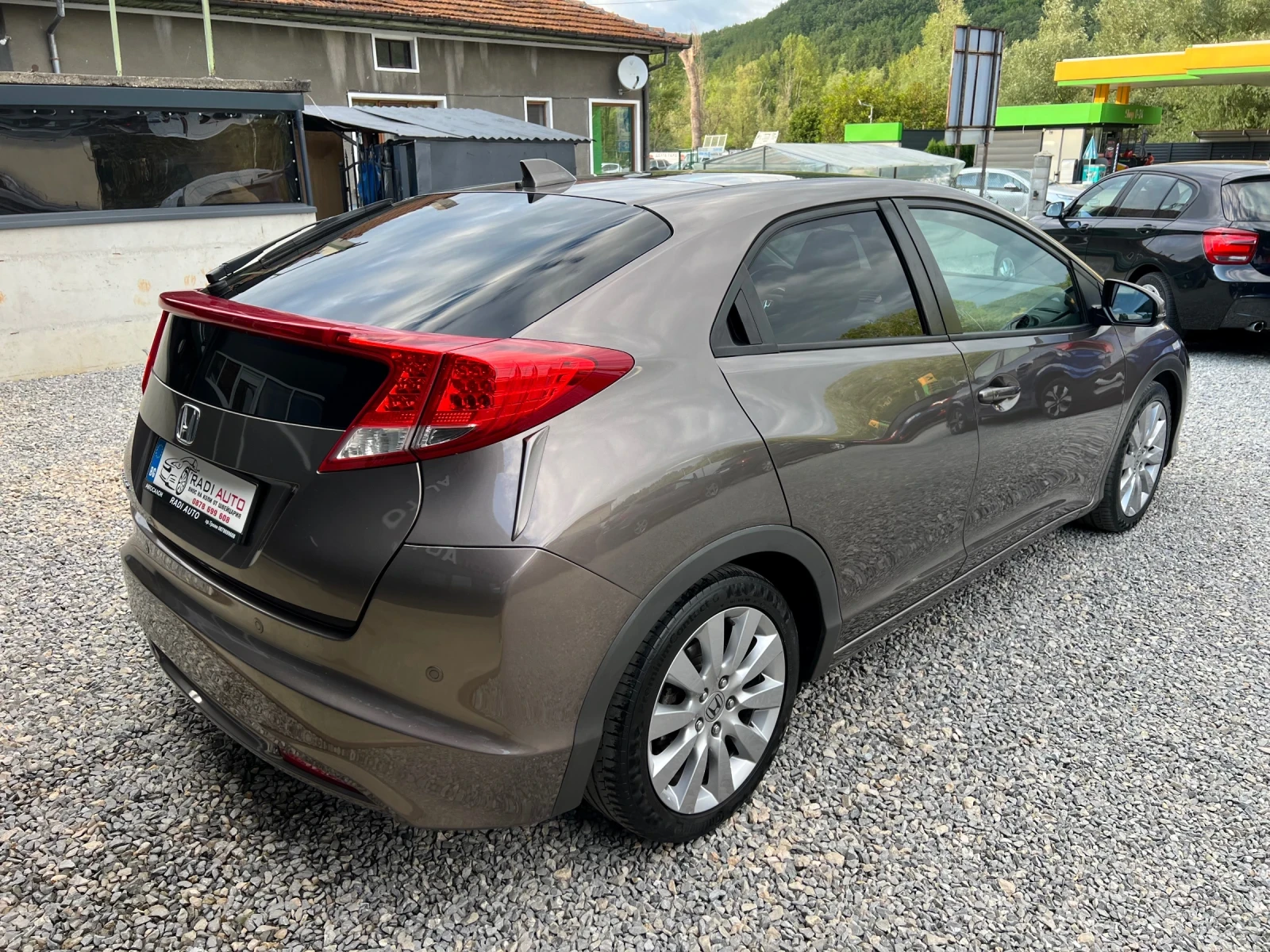 Honda Civic 1.8i Executive ШВЕЙЦАРИЯ, снимка 4 - Автомобили и джипове - 55388854