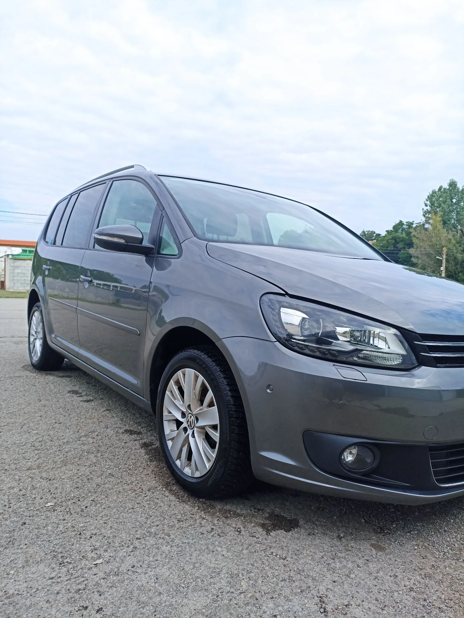 VW Touran, снимка 2 - Автомобили и джипове - 55404992