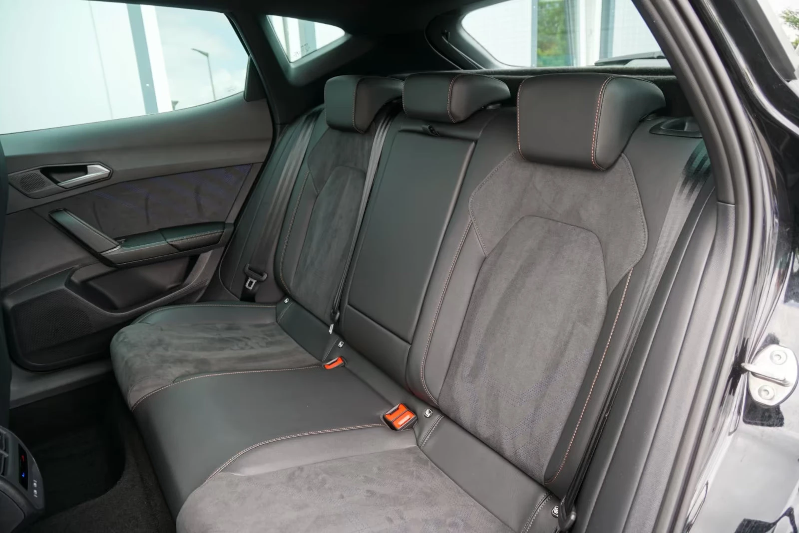 Cupra Formentor VZ/2.0/333HP/360/PANO/DSG/CARPLAY/KLESS/661z, снимка 15 - Автомобили и джипове - 55448903