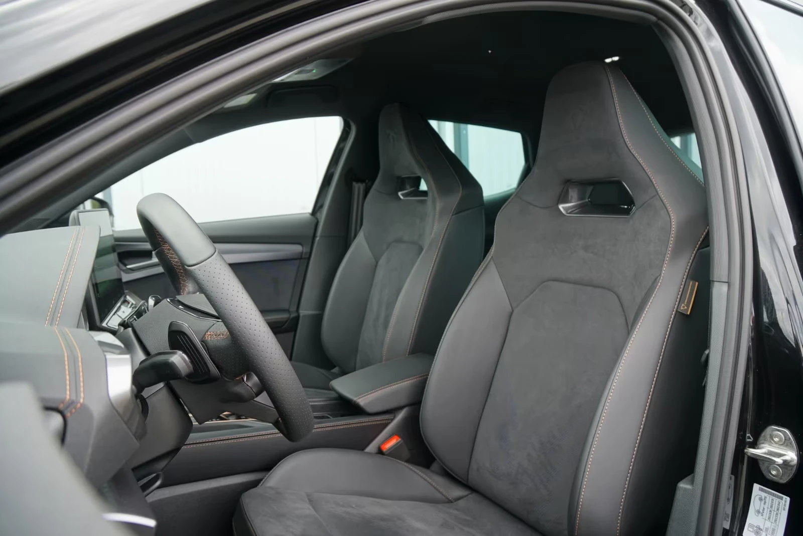 Cupra Formentor VZ/2.0/333HP/360/PANO/DSG/CARPLAY/KLESS/661z, снимка 13 - Автомобили и джипове - 55448903