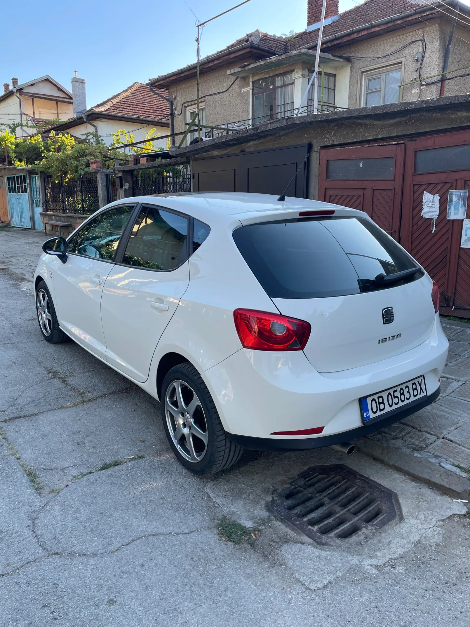 Seat Ibiza, снимка 8 - Автомобили и джипове - 55674552