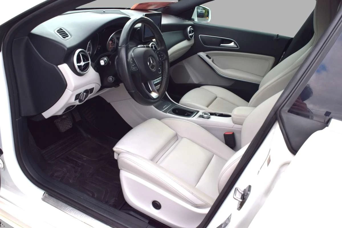 Mercedes-Benz CLA 250 * AMG Style * АВТОКРЕДИТ * ГЛАВНО ПРЕДСТАВИТЕЛСТВО, снимка 11 - Автомобили и джипове - 55887230