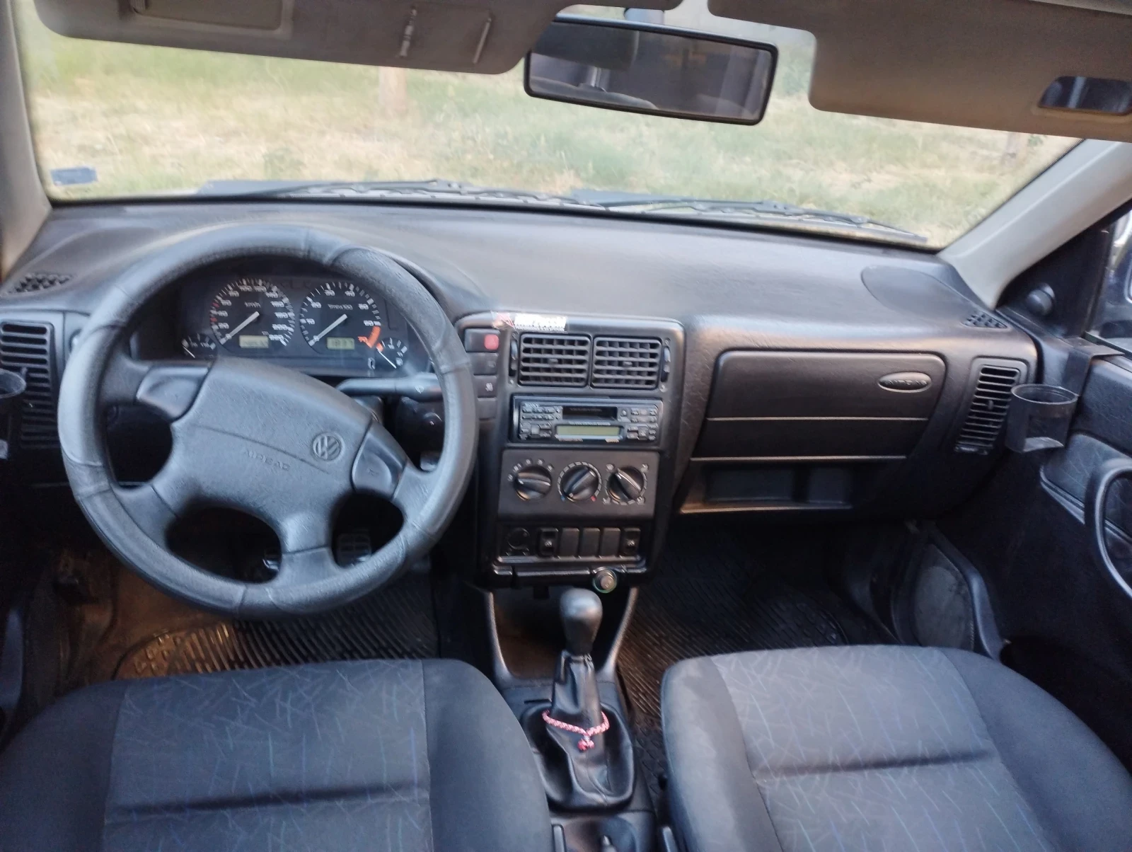 VW Polo, снимка 6 - Автомобили и джипове - 56056893