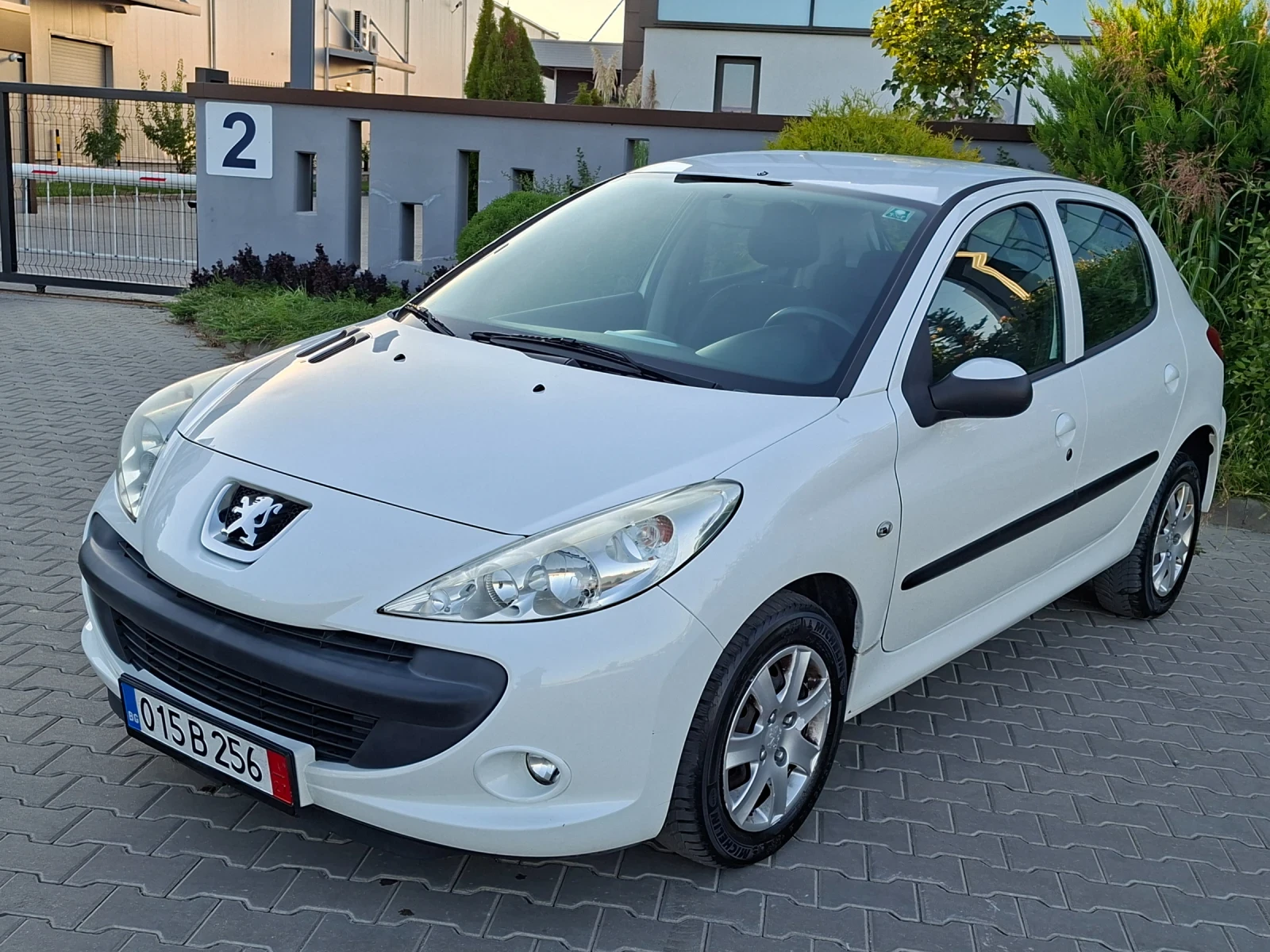 Peugeot 206 1.4i+ * (67кс)* FACELIFT* HOB BHOC* , снимка 3 - Автомобили и джипове - 56120761