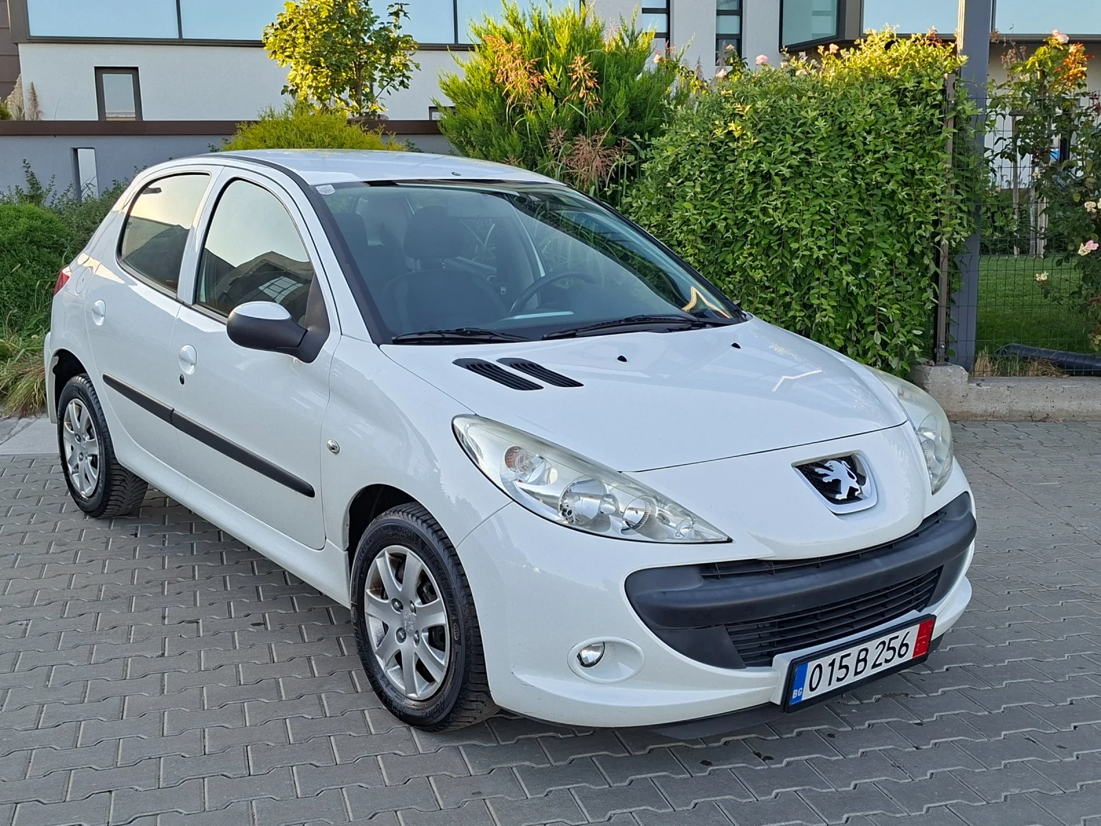 Peugeot 206 1.4i+ * (67кс)* FACELIFT* HOB BHOC* , снимка 10 - Автомобили и джипове - 56120761