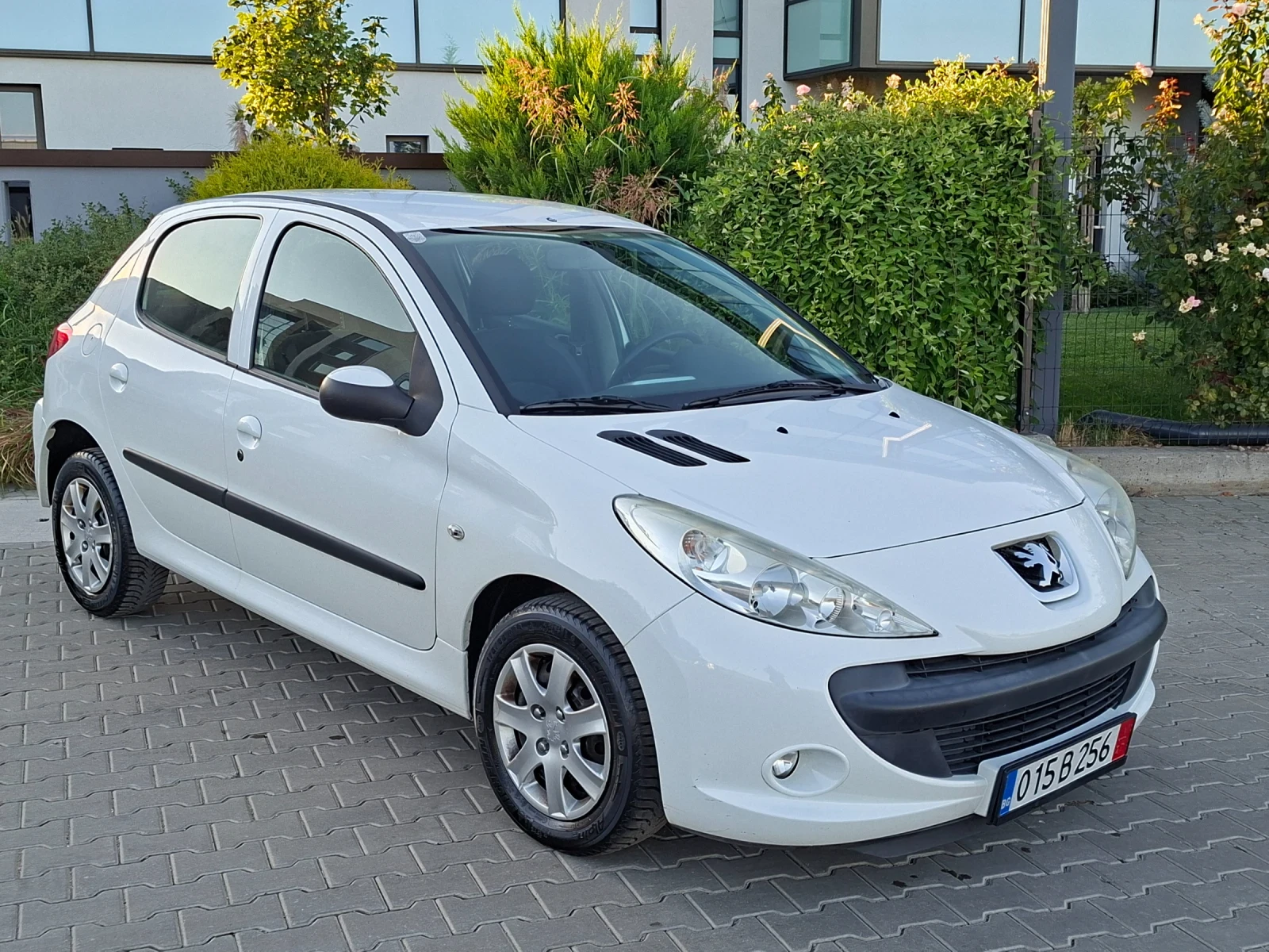 Peugeot 206 1.4i+ * (67кс)* FACELIFT* HOB BHOC* , снимка 11 - Автомобили и джипове - 56120761
