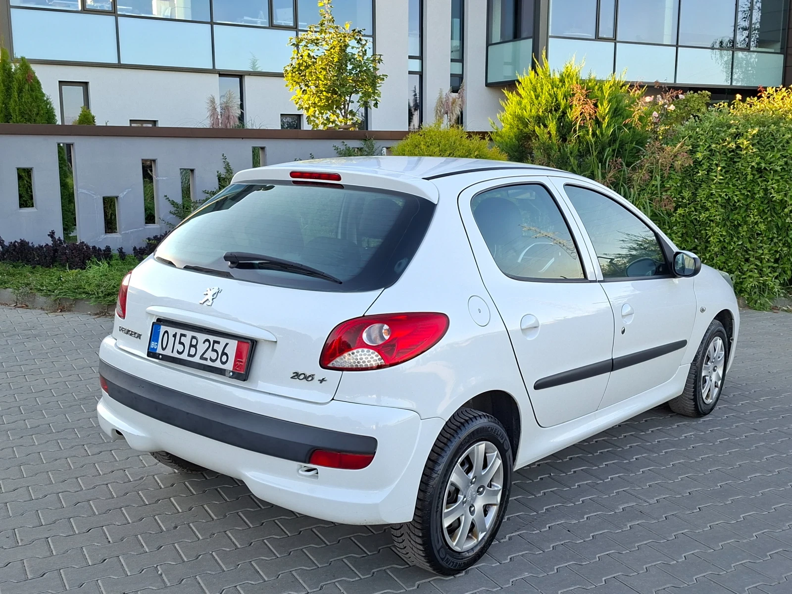 Peugeot 206 1.4i+ * (67кс)* FACELIFT* HOB BHOC* , снимка 14 - Автомобили и джипове - 56120761