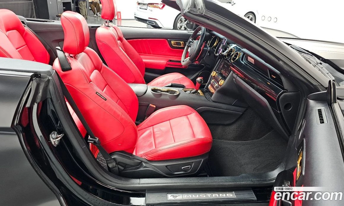 Ford Mustang GT Convertible, снимка 10 - Автомобили и джипове - 56121955