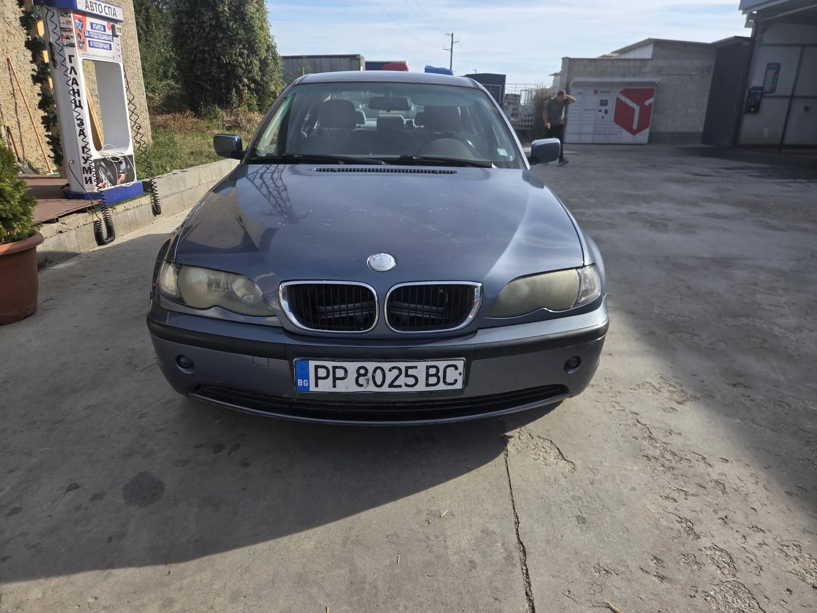BMW 318 E46