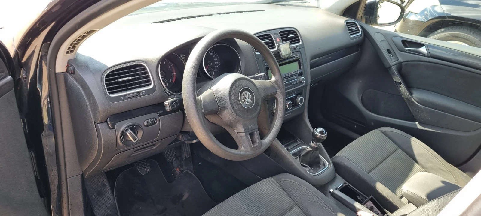 VW Golf Бензин/Газ , снимка 5 - Автомобили и джипове - 56303794