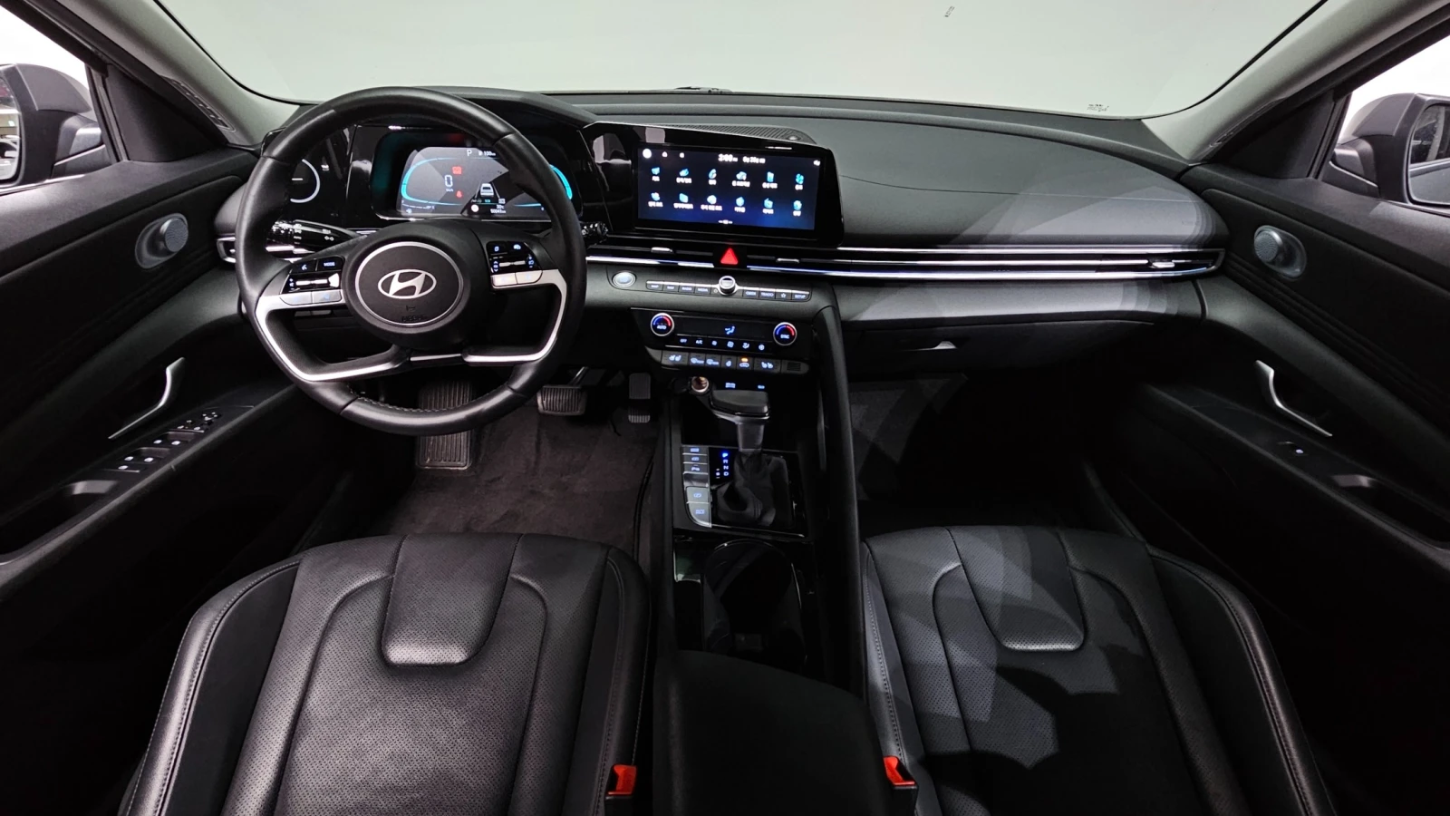 Hyundai Elantra 1.6 Modern, снимка 7 - Автомобили и джипове - 56325614