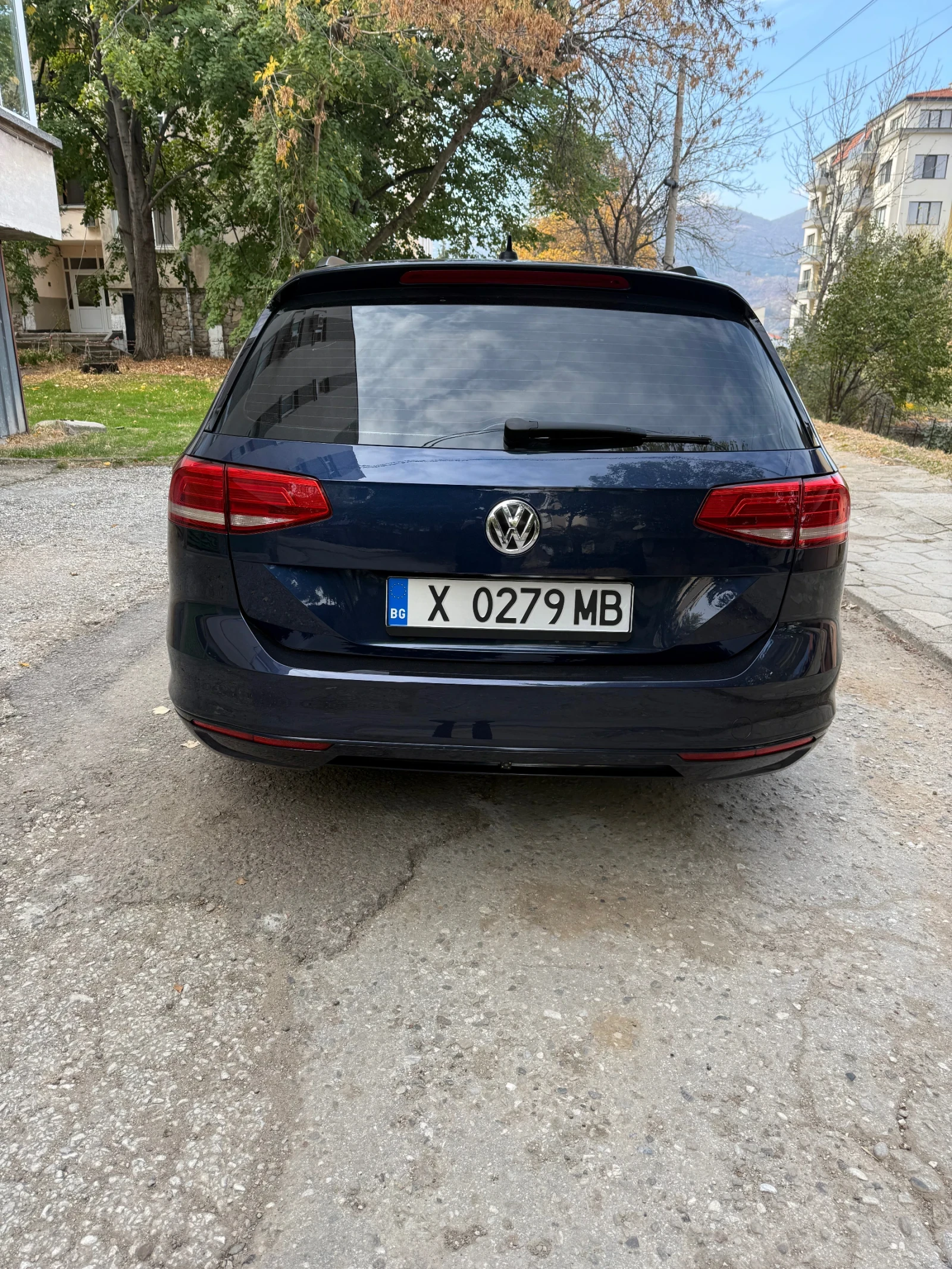 VW Passat 2.0 tdi, снимка 8 - Автомобили и джипове - 56642440
