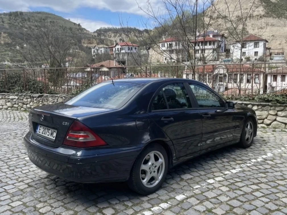 Mercedes-Benz C 200, снимка 3 - Автомобили и джипове - 56685951