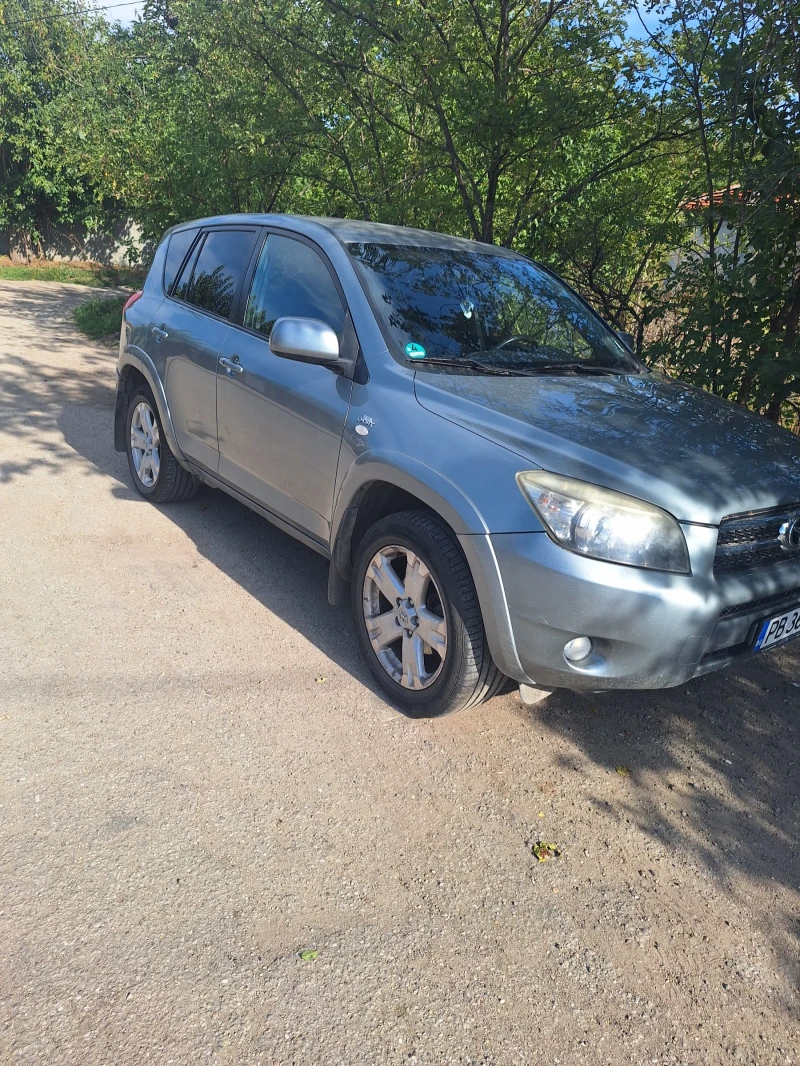 Toyota Rav4, снимка 3 - Автомобили и джипове - 47344367