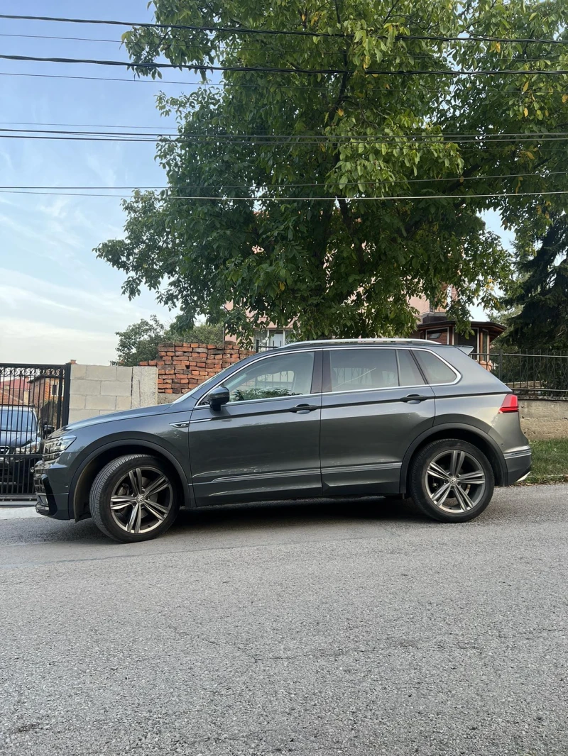 VW Tiguan R-Line, снимка 5 - Автомобили и джипове - 48758739