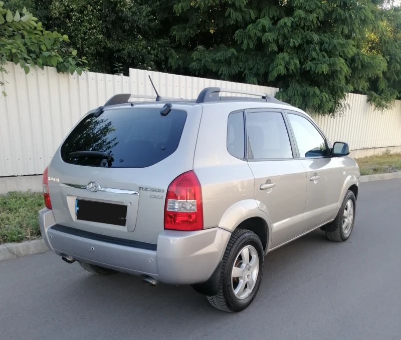 Hyundai Tucson 2.0 CRDi, снимка 5 - Автомобили и джипове - 51337551