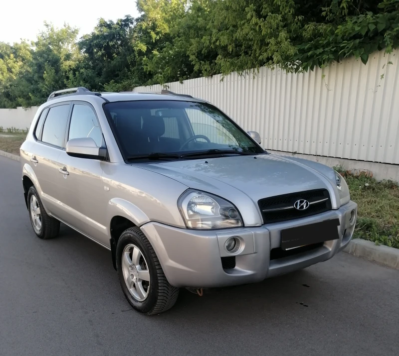 Hyundai Tucson 2.0 CRDi, снимка 3 - Автомобили и джипове - 51337551