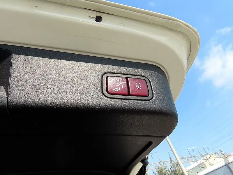 Mercedes-Benz ML 63 AMG W166 Ml63 Amg, снимка 15 - Автомобили и джипове - 55276408