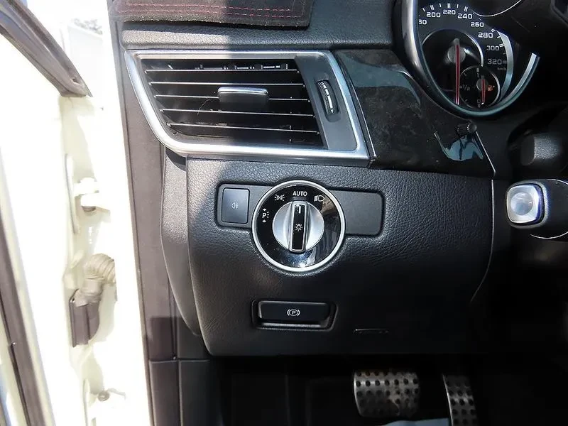 Mercedes-Benz ML 63 AMG W166 Ml63 Amg, снимка 11 - Автомобили и джипове - 55276408
