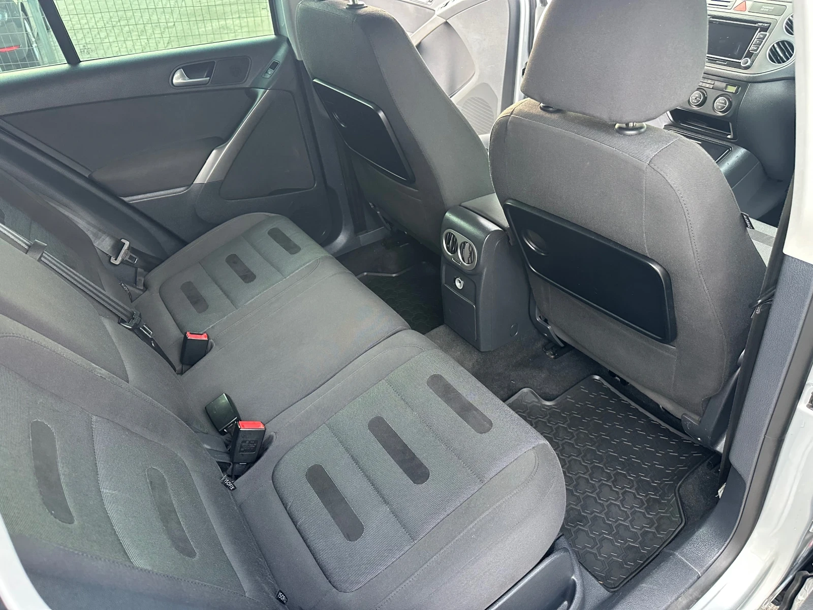 VW Tiguan 2.0TDI 4x4     | Mobile.bg   12