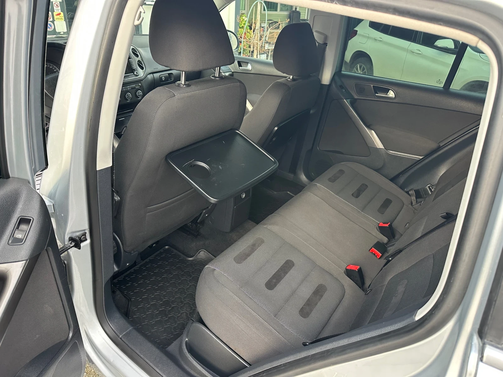 VW Tiguan 2.0TDI 4x4     | Mobile.bg   10