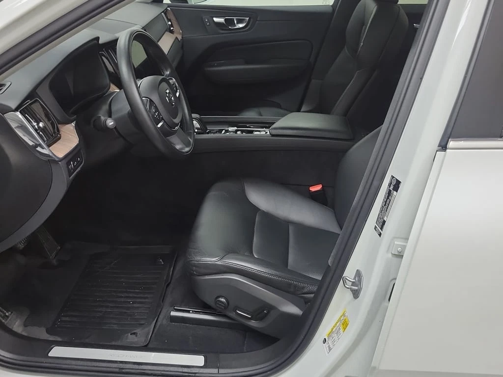 Volvo XC60 * INSCRIPTION EXPRESSION * CARFAX * БЕЗ ПЪРВОНАЧАЛ - изображение 5