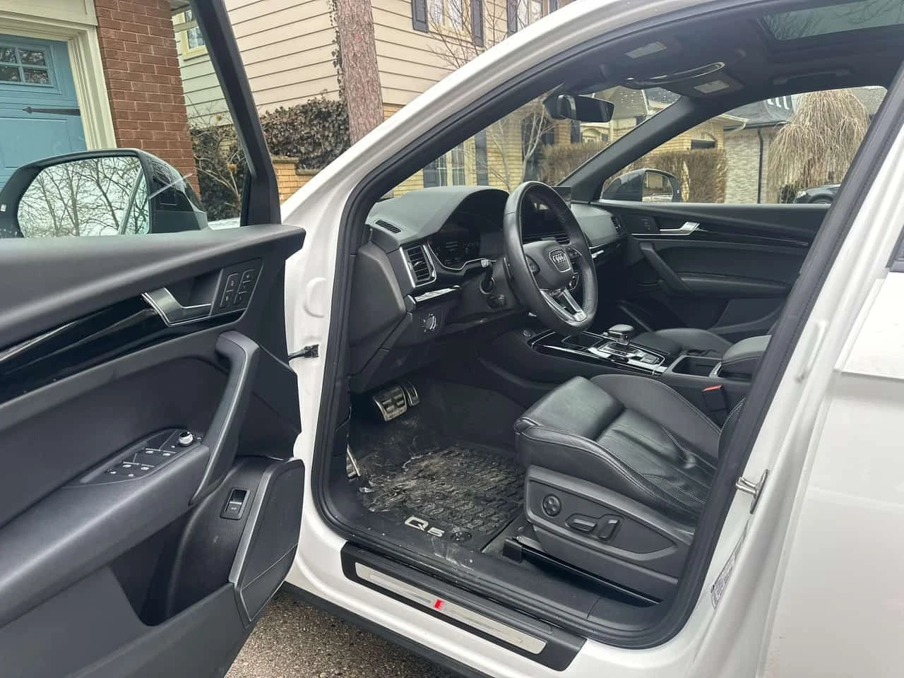 Audi Q5 Progressiv  CARFAX, снимка 5 - Автомобили и джипове - 53745480