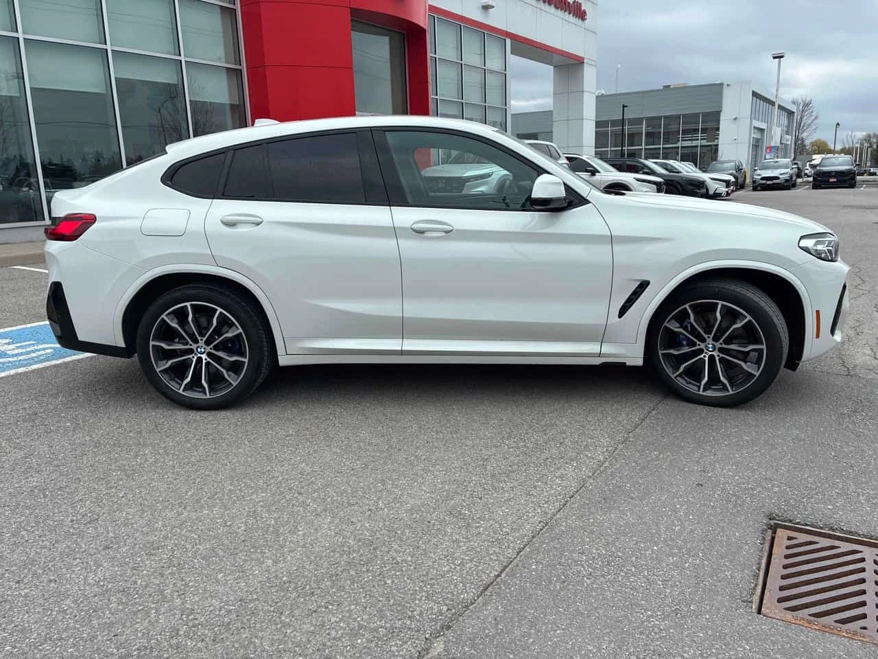 BMW X4 | ПОДГРЕВ | ПАНОРАМА | CARFAX | М ПАКЕТ | , снимка 3 - Автомобили и джипове - 54445283