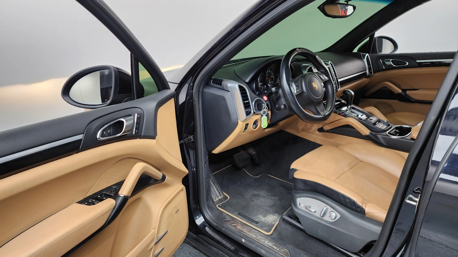 Porsche Cayenne Platinum Edition 3.0 Diesel 4WD, снимка 10 - Автомобили и джипове - 54511359