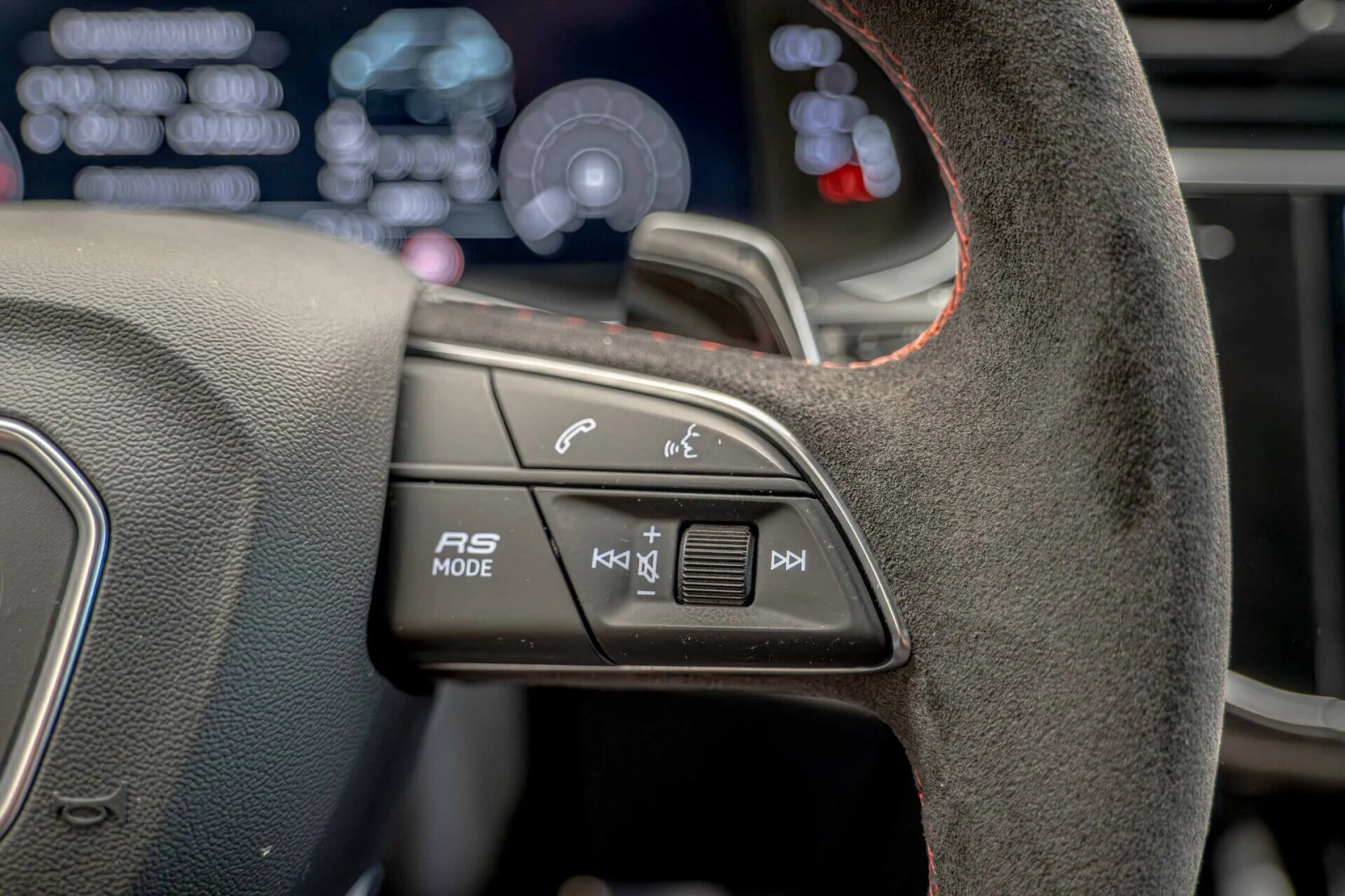 Audi RSQ8 Керамика/Карбон/HuD/Обдухване/Камера 360/Bang&Oluf, снимка 9 - Автомобили и джипове - 54743204
