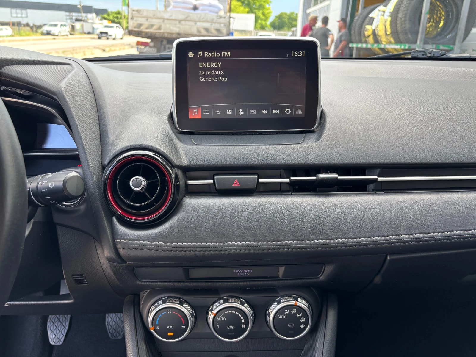 Mazda CX-3 1.5d, снимка 11 - Автомобили и джипове - 54976728