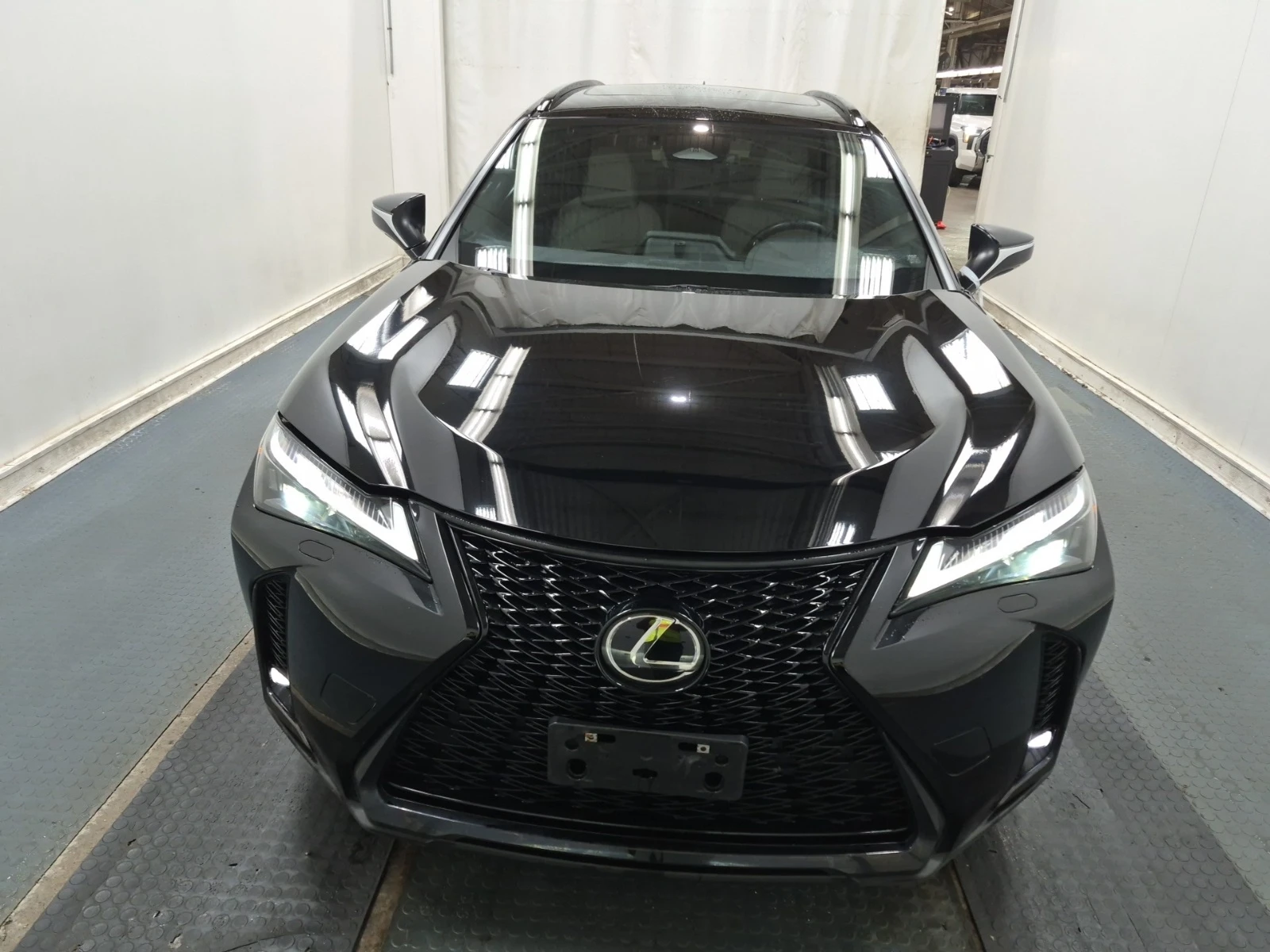 Lexus UX 300h F SPORT * NAVI * LED * BLIND SPOT * CARFAX * , снимка 2 - Автомобили и джипове - 54992076
