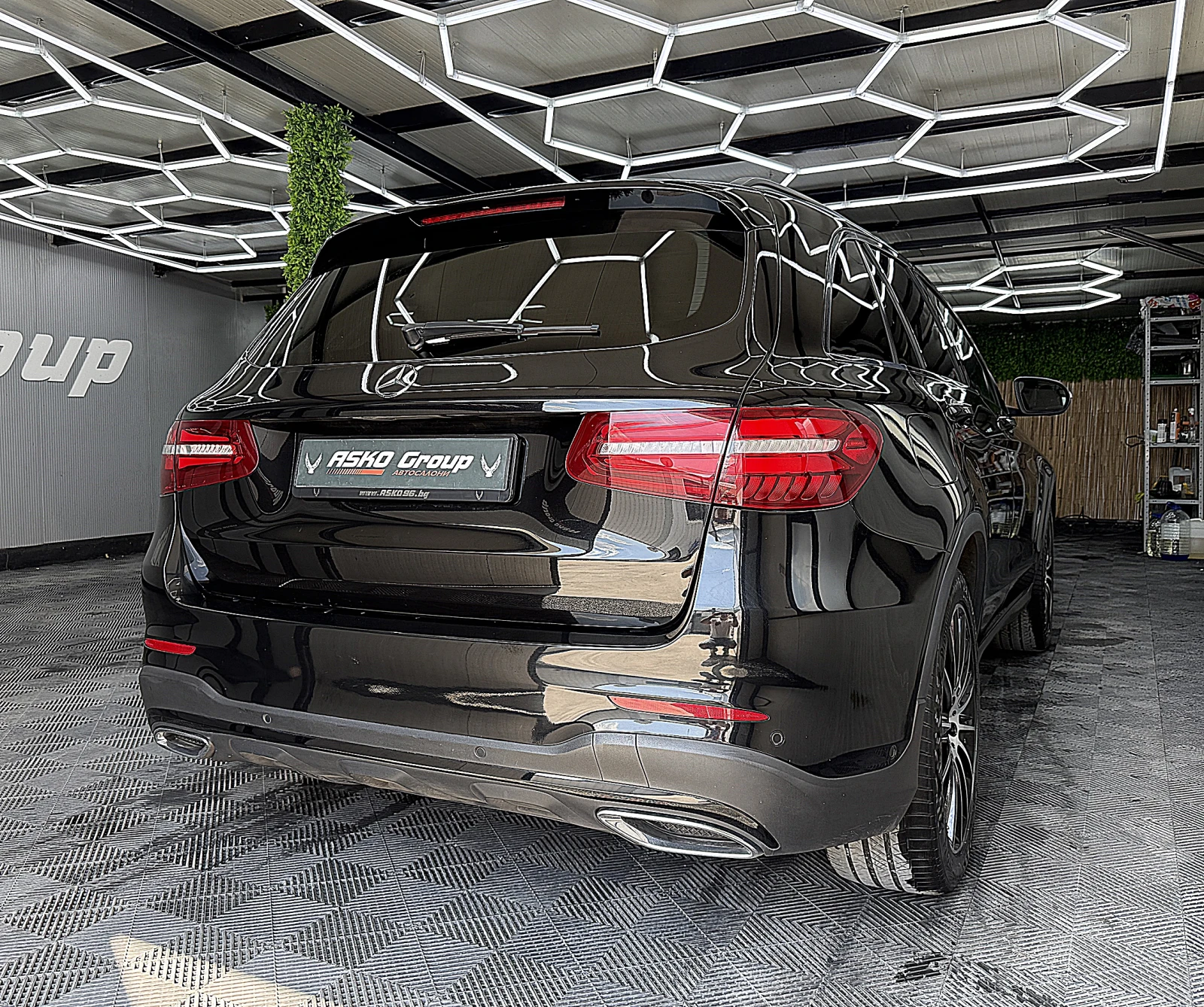 Mercedes-Benz GLC 250 360-K/PANORAMA/AMG/Keyless/СОБСТВЕН ЛИЗИНГ, снимка 6 - Автомобили и джипове - 55834518