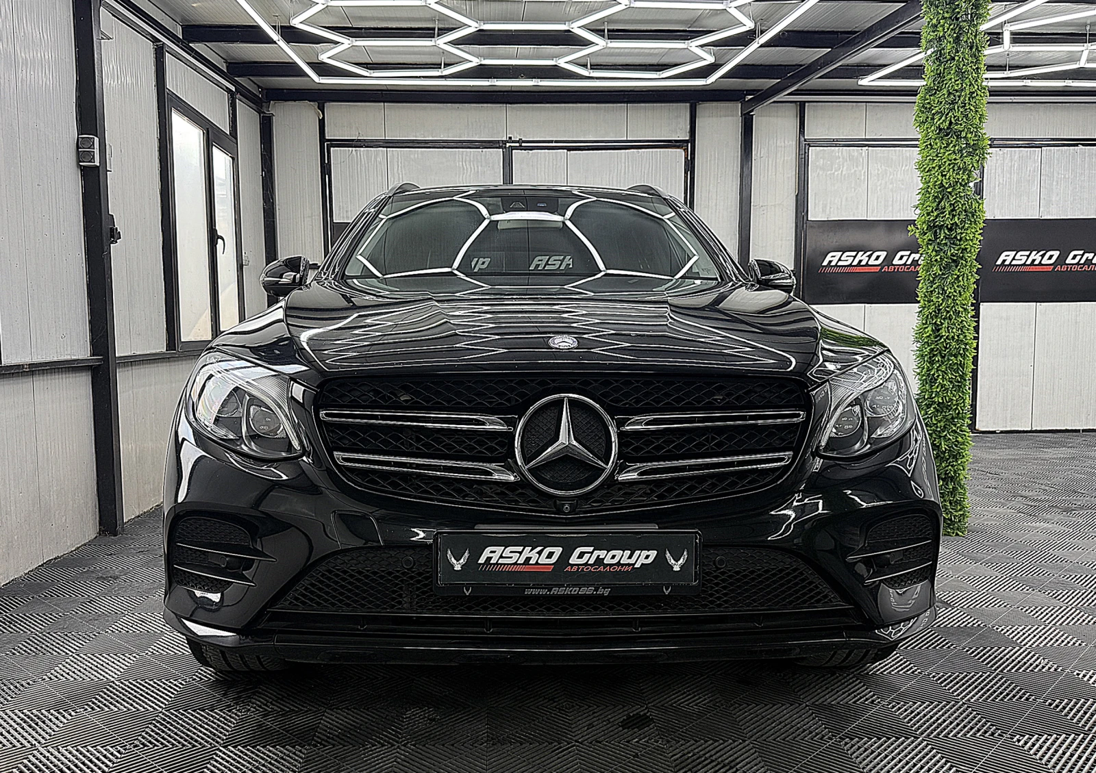 Mercedes-Benz GLC 250 360-K/PANORAMA/AMG/Keyless/СОБСТВЕН ЛИЗИНГ, снимка 2 - Автомобили и джипове - 55834518