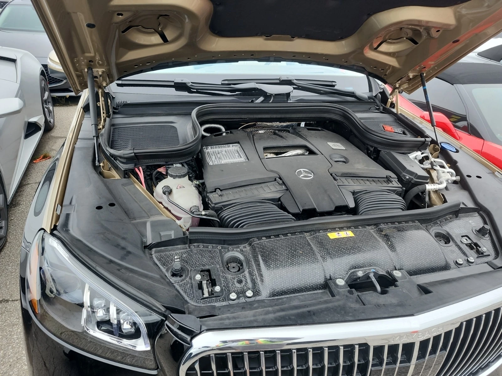 Mercedes-Benz GLS 600 * MAYBACH 600 * ПЕРФЕКТНО ОБСЛУЖЕН , снимка 17 - Автомобили и джипове - 56076268