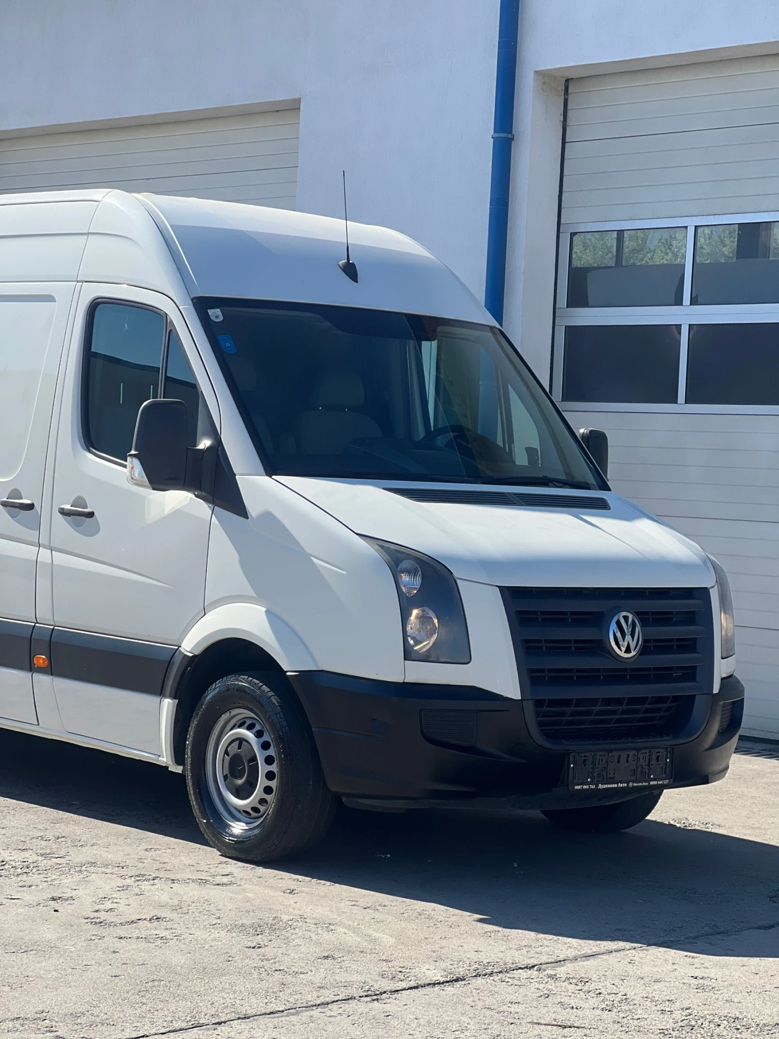 VW Crafter Макси база / 2.5TDI-136к.с / Климатроник - изображение 9