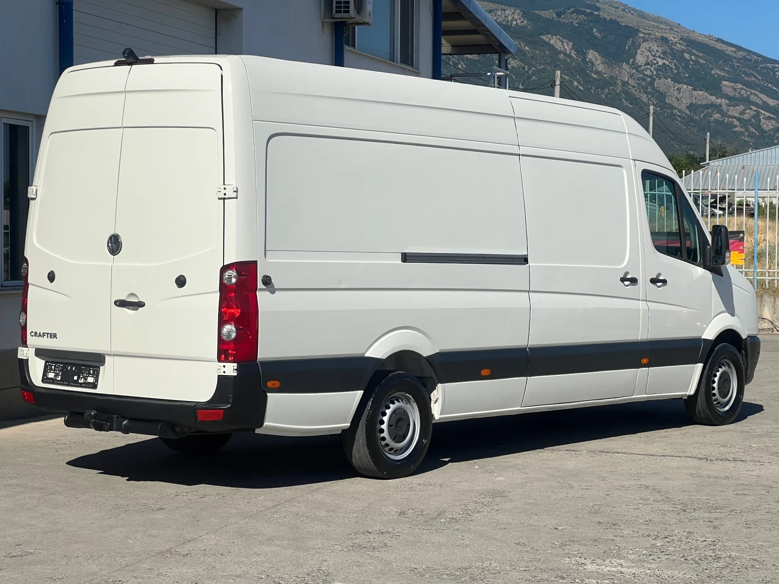 VW Crafter Макси база / 2.5TDI-136к.с / Климатроник - изображение 7