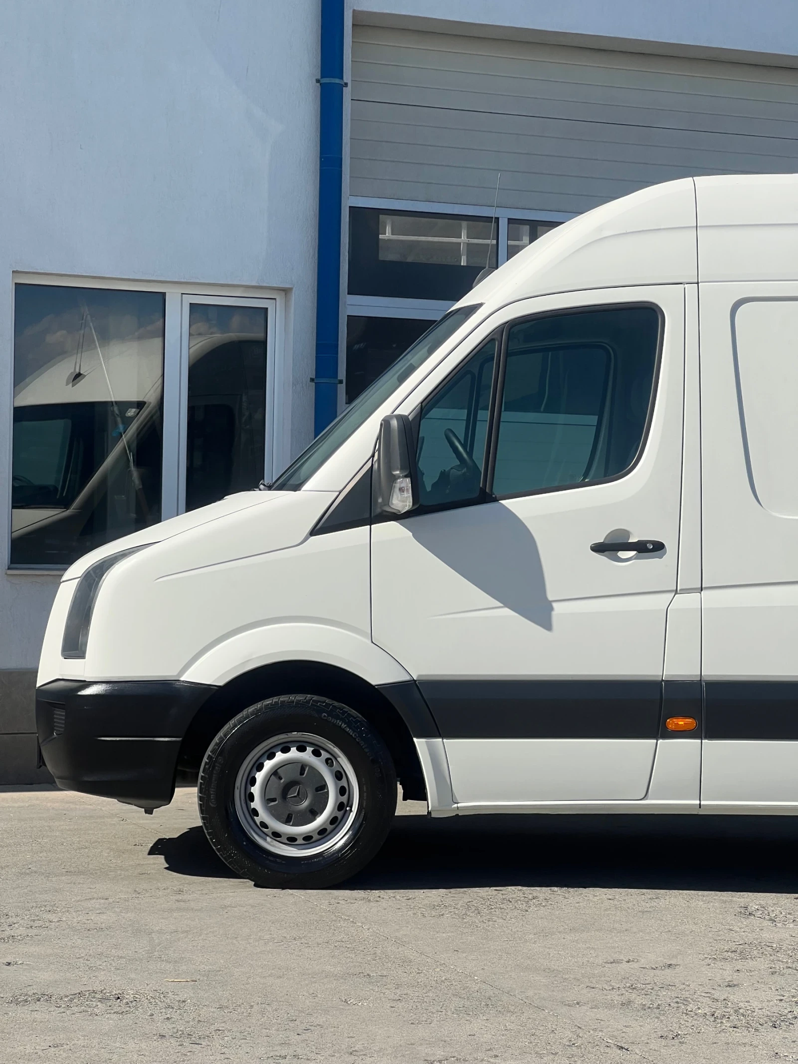 VW Crafter Макси база / 2.5TDI-136к.с / Климатроник - изображение 3