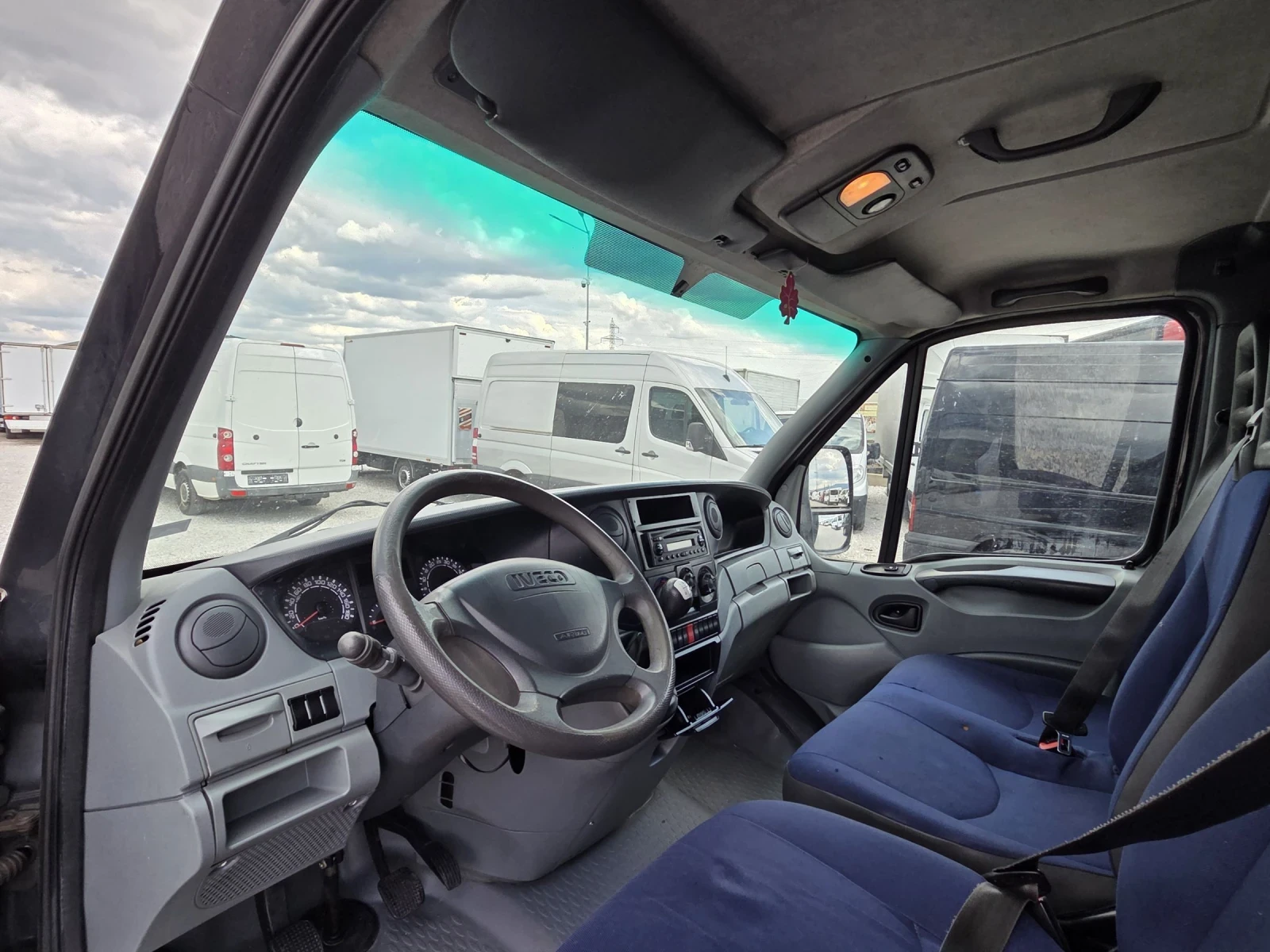 Iveco Daily Категория Б 4.20м - изображение 7