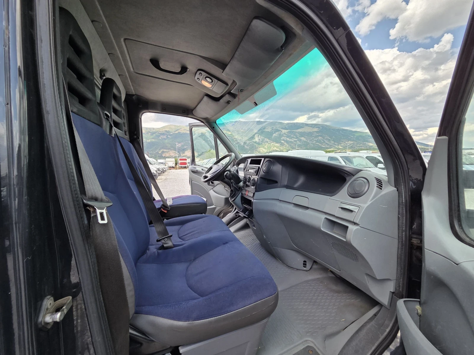 Iveco Daily Категория Б 4.20м - изображение 9