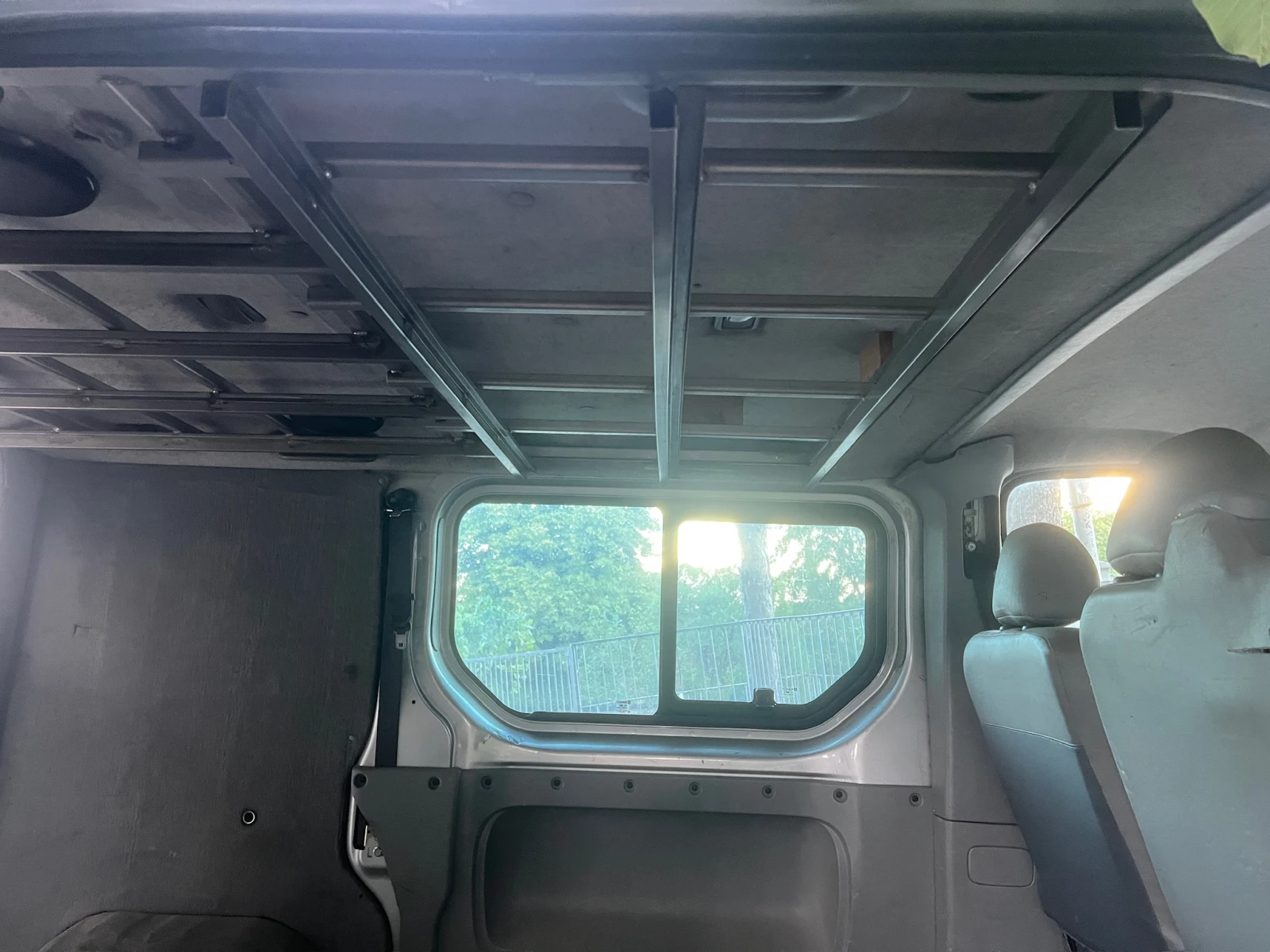 Opel Vivaro Разносна Търговия Оборудване за Бус, снимка 7 - Бусове и автобуси - 56088547